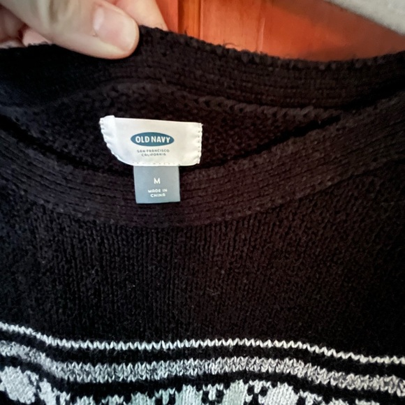OLD NAVY BLACK SWEATER DRESS. - Picture 4 of 6